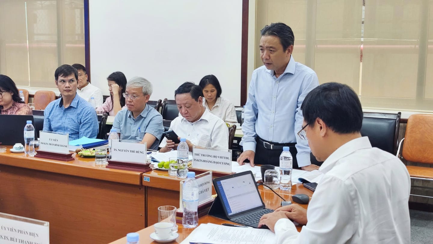 Hội đồng tự đánh giá kết quả thực hiện đề tài cấp quốc gia về phát triển du lịch biển đảo bền vững gắn với bảo tồn di sản văn hóa và thiên nhiên